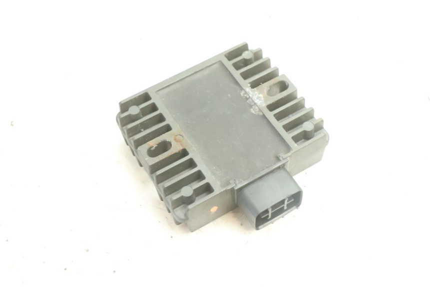 photo de REGULATOR ŁADOWANIA YAMAHA YZF R6 600 (2008 - 2009) - Inny kąt widzenia