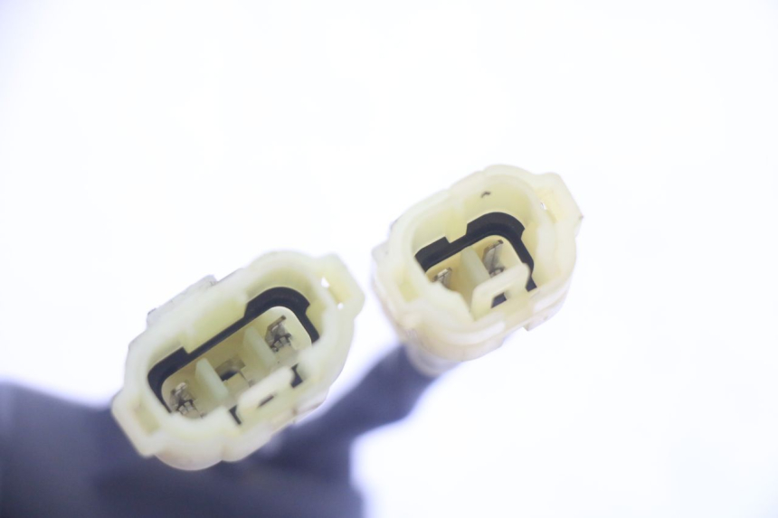 photo de REGULATOR ŁADOWANIA YAMAHA YZF YZ-F 450 (2014 - 2016) - Zbliżenie techniczne