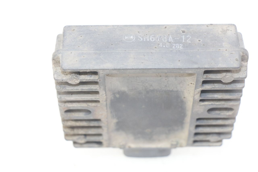 photo de REGULATOR ŁADOWANIA KAWASAKI Z S 750 (2003 - 2006) - Zoom stanu zużycia