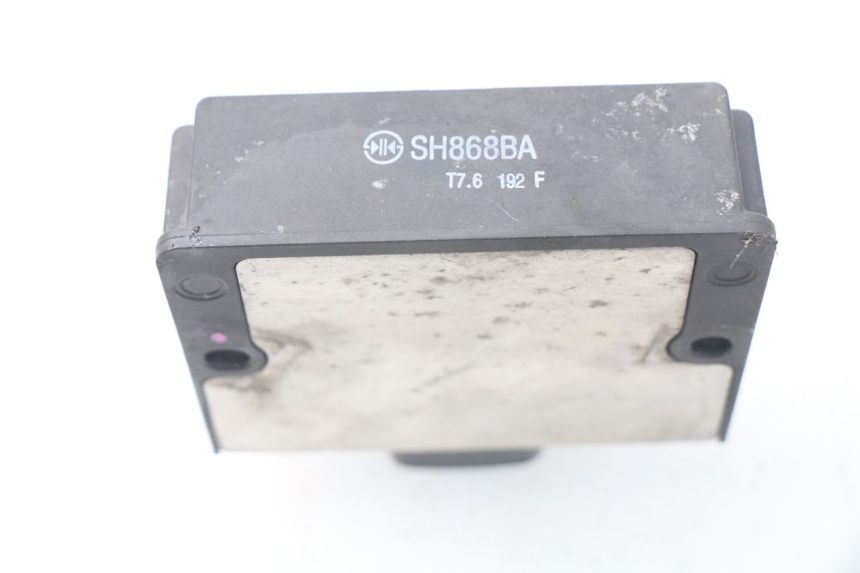 photo de REGULATOR ŁADOWANIA KAWASAKI Z Z900 900 (2017 - 2019) - Zoom stanu zużycia