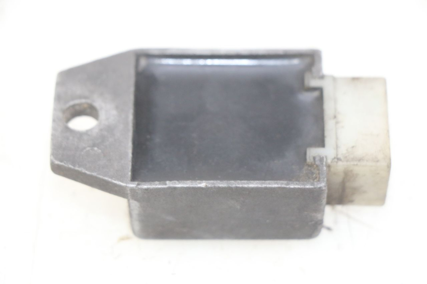 photo de REGULATOR ŁADOWANIA PEUGEOT ZENITH 50 (1994 - 1999) - Zoom stanu zużycia