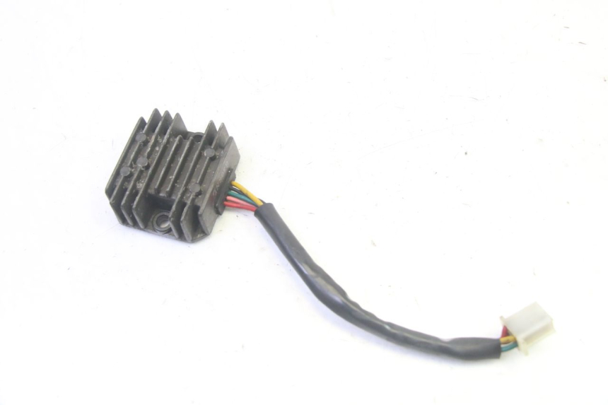 photo de REGULATOR ŁADOWANIA KYMCO ZING 125 (1997 - 2003) - Zoom stanu zużycia