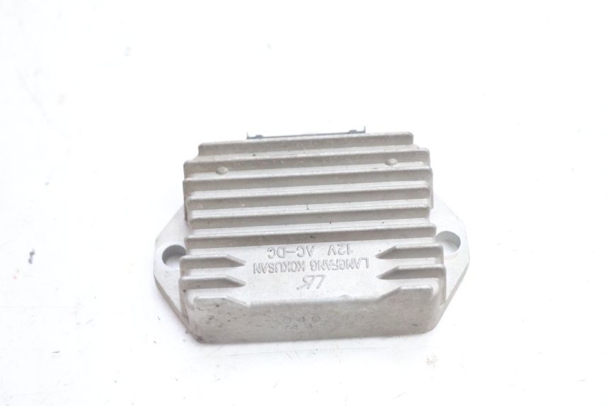 photo de REGULATOR ŁADOWANIA PIAGGIO ZIP 2T 50 (2009 - 2019) - Szczegół części