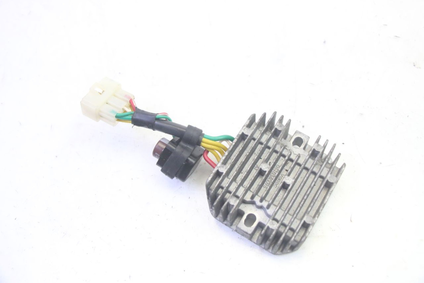 photo de REGULATOR ŁADOWANIA PIAGGIO ZIP 4T 50 (2018 - 2020) - Widok główny