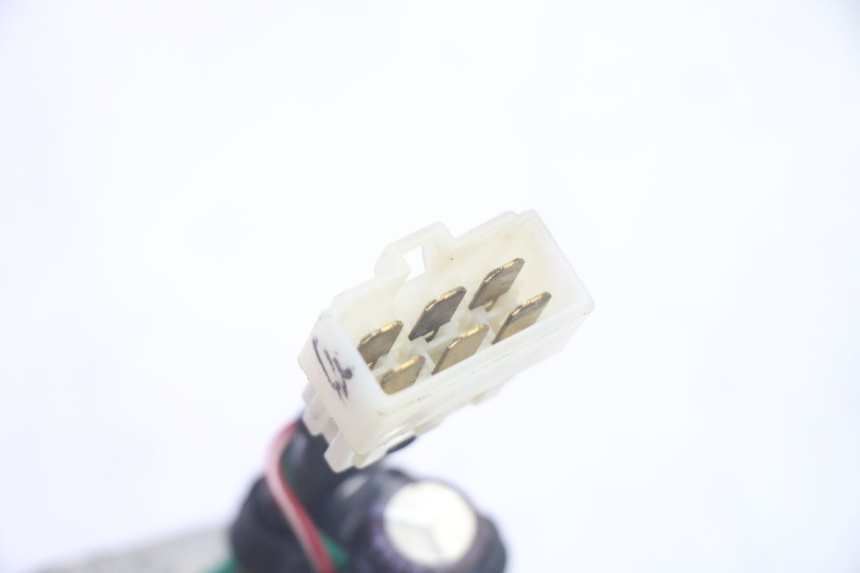 photo de REGULATOR ŁADOWANIA PIAGGIO ZIP 4T 50 (2018 - 2020) - Inny kąt widzenia