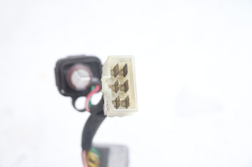 photo de REGULATOR ŁADOWANIA PIAGGIO ZIP 4T 50 (2018 - 2020) - Punkty mocowania