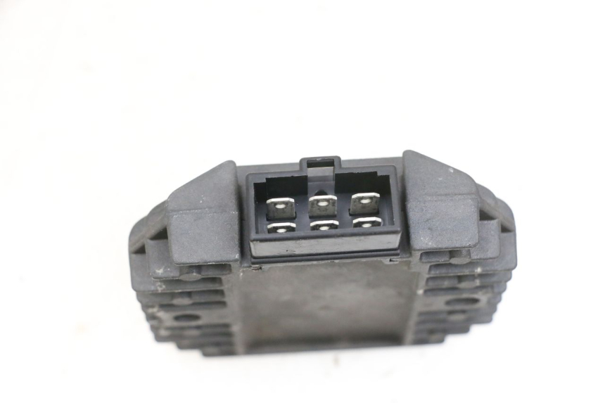 photo de REGULATOR ŁADOWANIA KAWASAKI ZR 7 750 (1999 - 2004) - Szczegół części