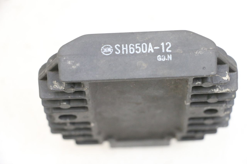 photo de REGULATOR ŁADOWANIA KAWASAKI ZR 7 750 (1999 - 2004) - Zoom stanu zużycia