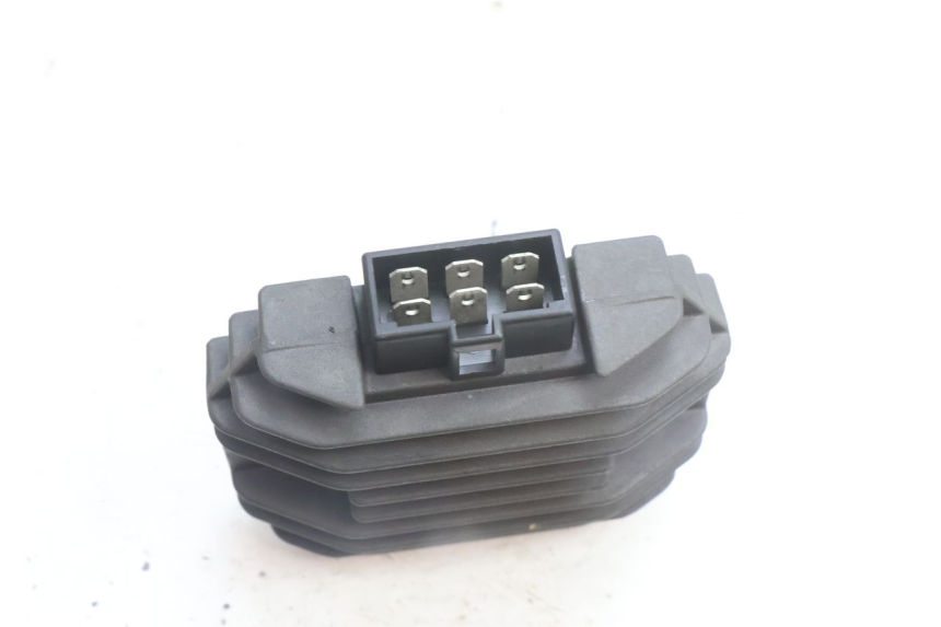 photo de REGULATOR ŁADOWANIA KAWASAKI ZZR 600 (1995 - 2004) - Inny kąt widzenia