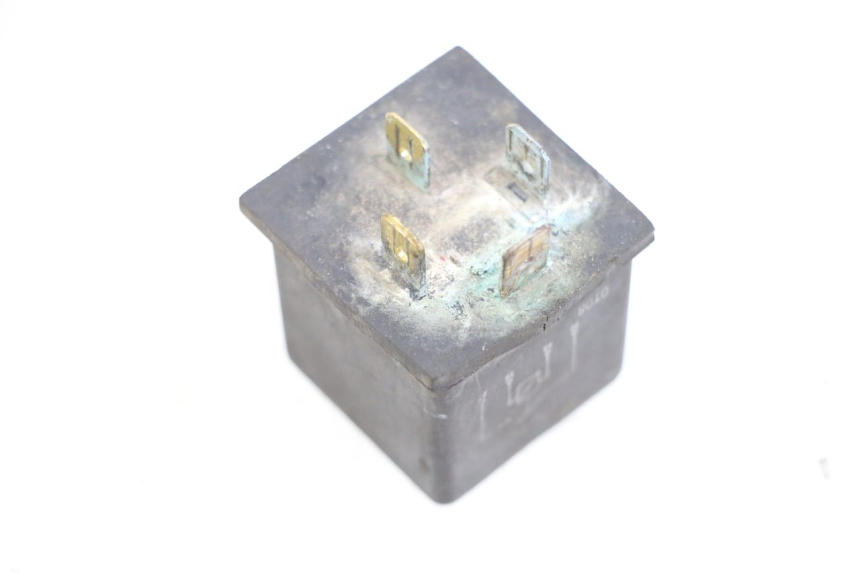 photo de PRZEKAŹNIK ROZRUCHU MBK BOOSTER SPIRIT 50 (2004 - 2017) - Zbliżenie techniczne