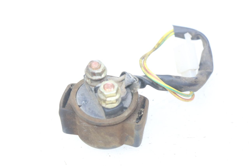 photo de PRZEKAŹNIK ROZRUCHU BAOTIAN BT 50 QT-12 50 (2007 - 2009) - Zoom stanu zużycia