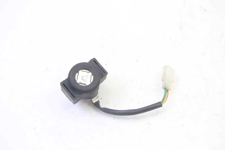 photo de PRZEKAŹNIK ROZRUCHU SYM CROX 4T 50 (2016 - 2023) - Zoom stanu zużycia