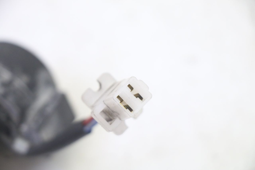 photo de PRZEKAŹNIK ROZRUCHU YAMAHA CYGNUS X INJECTION 125 (2007 - 2013) - Zbliżenie techniczne