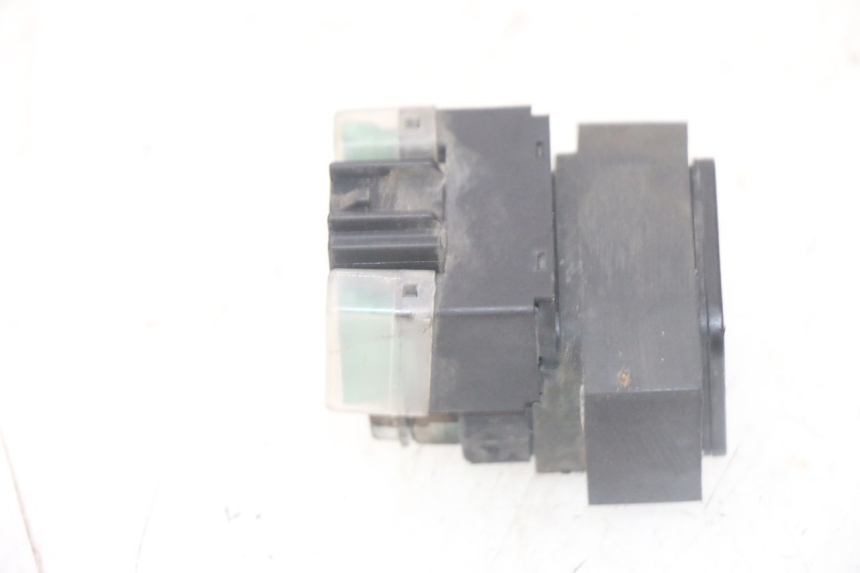 photo de PRZEKAŹNIK ROZRUCHU YAMAHA FJR ABS 1300 (2006 - 2012) - Zbliżenie techniczne