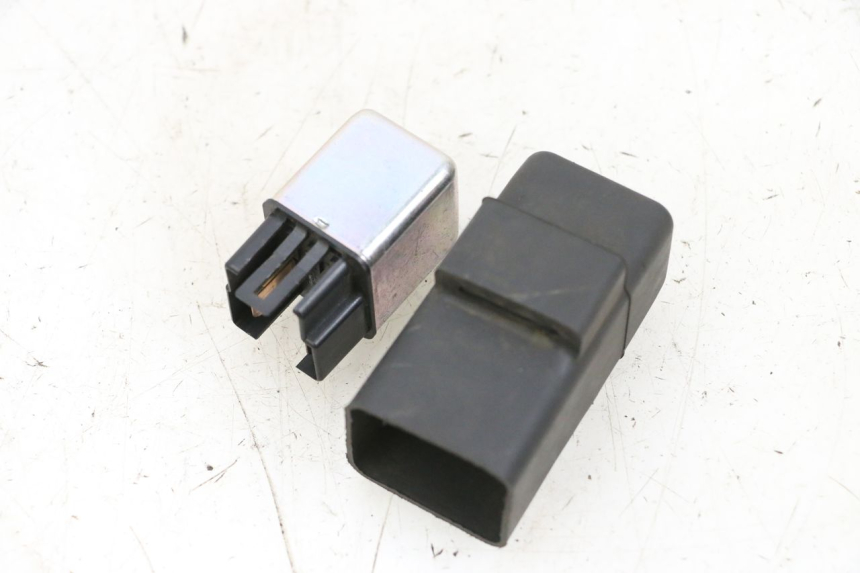 photo de PRZEKAŹNIK ROZRUCHU MBK FLIPPER 115 (2013 - 2017) - Inny kąt widzenia