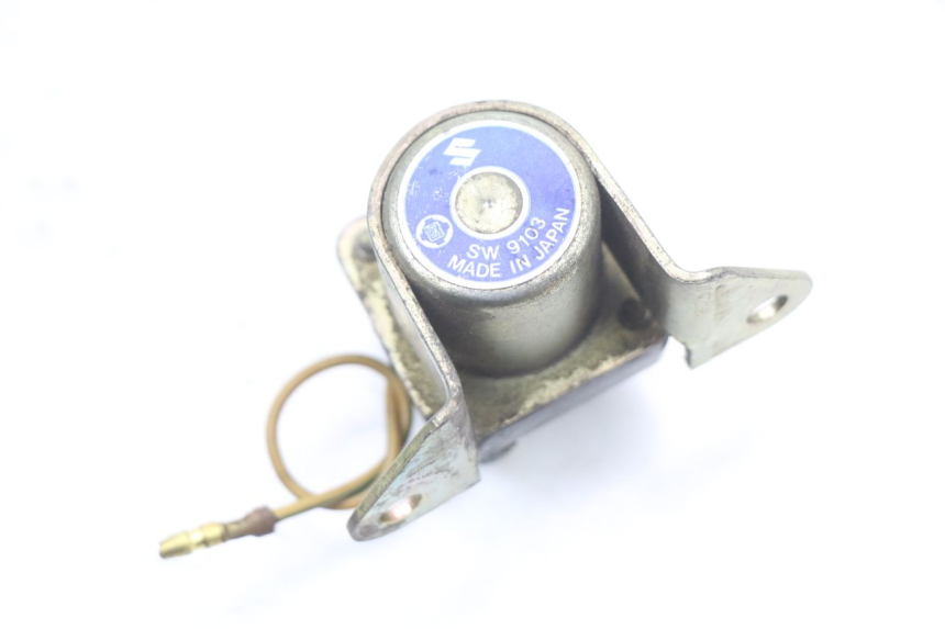 photo de PRZEKAŹNIK ROZRUCHU SUZUKI GSX E 250 (1982 - 1983) - Inny kąt widzenia