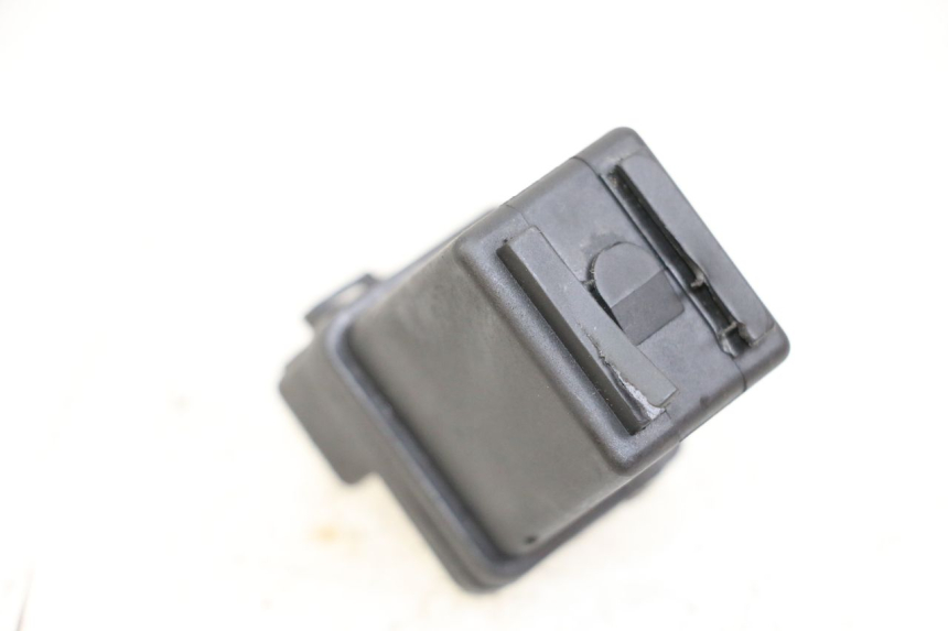 photo de PRZEKAŹNIK ROZRUCHU PEUGEOT KISBEE 4T 50 (2018 - 2022) - Zoom stanu zużycia