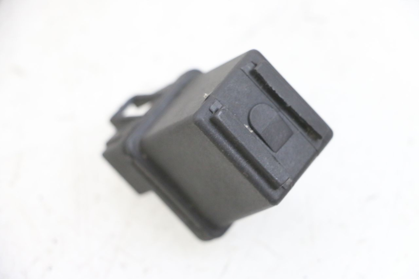 photo de PRZEKAŹNIK ROZRUCHU PEUGEOT KISBEE 4T 50 (2010 - 2017) - Szczegół części