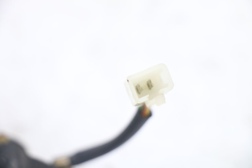 photo de PRZEKAŹNIK ROZRUCHU KYMCO PEOPLE S 125 (2000 - 2008) - Zbliżenie techniczne