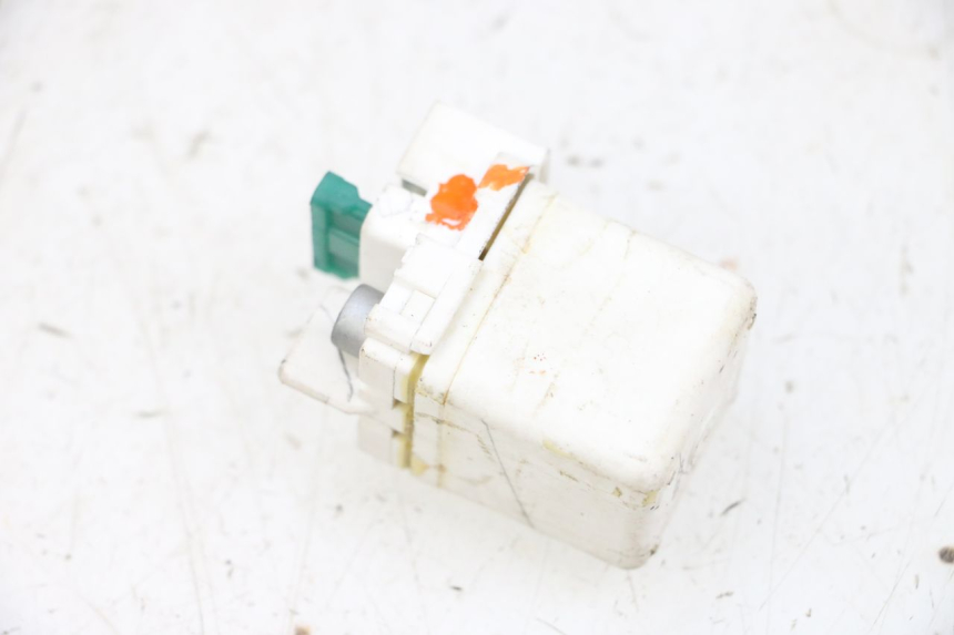 photo de PRZEKAŹNIK ROZRUCHU PIAGGIO MP3 HPE 300 (2019 - 2026) - Inny kąt widzenia