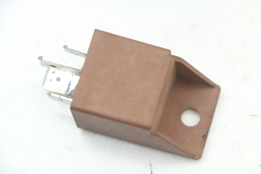 photo de PRZEKAŹNIK ROZRUCHU PIAGGIO MP3 125 (2006 - 2014) - Inny kąt widzenia