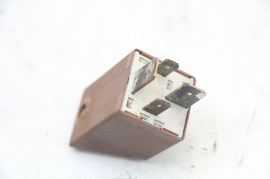 photo de PRZEKAŹNIK ROZRUCHU PIAGGIO TYPHOON 50 (2000 - 2009) - Inny kąt widzenia