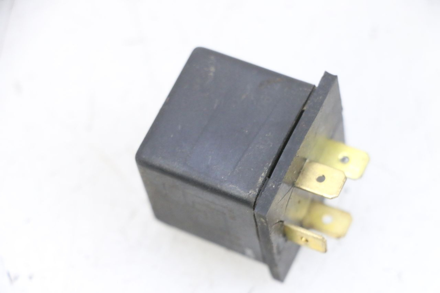 photo de PRZEKAŹNIK ROZRUCHU YAMAHA TZR 50 (2008 - 2016) - Inny kąt widzenia