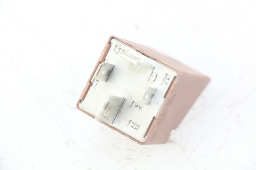 photo de PRZEKAŹNIK ROZRUCHU PIAGGIO VESPA LX 2T 50 (2005 - 2013) - Inny kąt widzenia