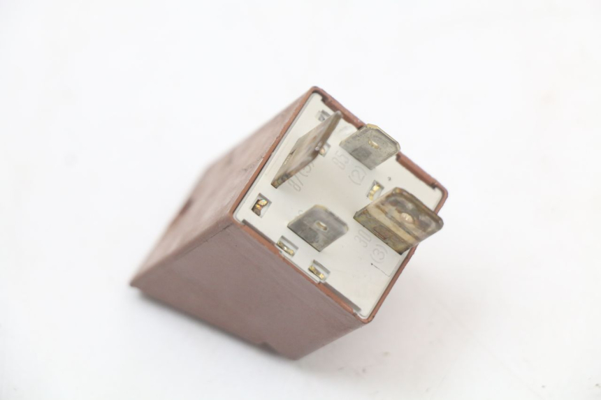 photo de PRZEKAŹNIK ROZRUCHU PIAGGIO VESPA LX 125 (2005 - 2010) - Inny kąt widzenia