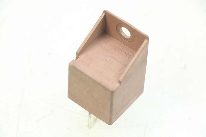 photo de PRZEKAŹNIK ROZRUCHU PIAGGIO VESPA PRIMAVERA 2T 50 (2013 - 2018) - Widok główny