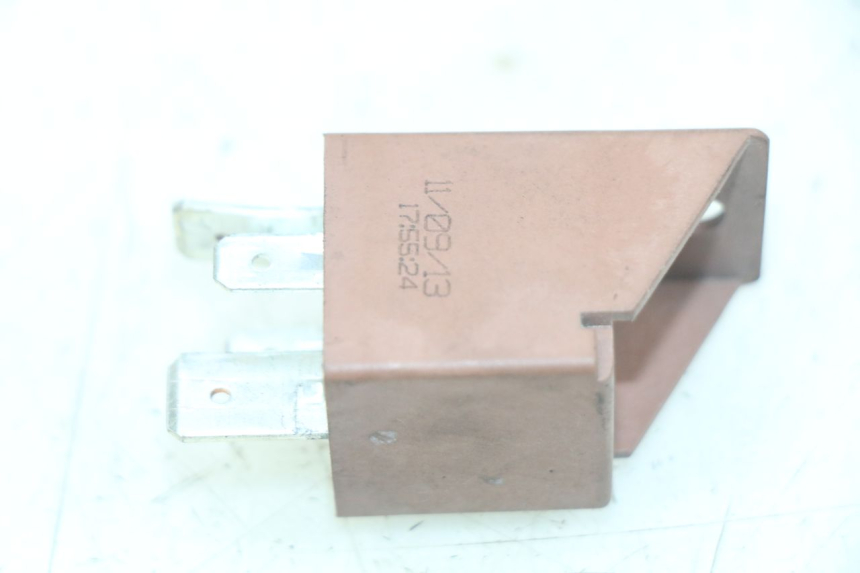 photo de PRZEKAŹNIK ROZRUCHU PIAGGIO XEVO - X EVO 125 (2007 - 2017) - Szczegół części