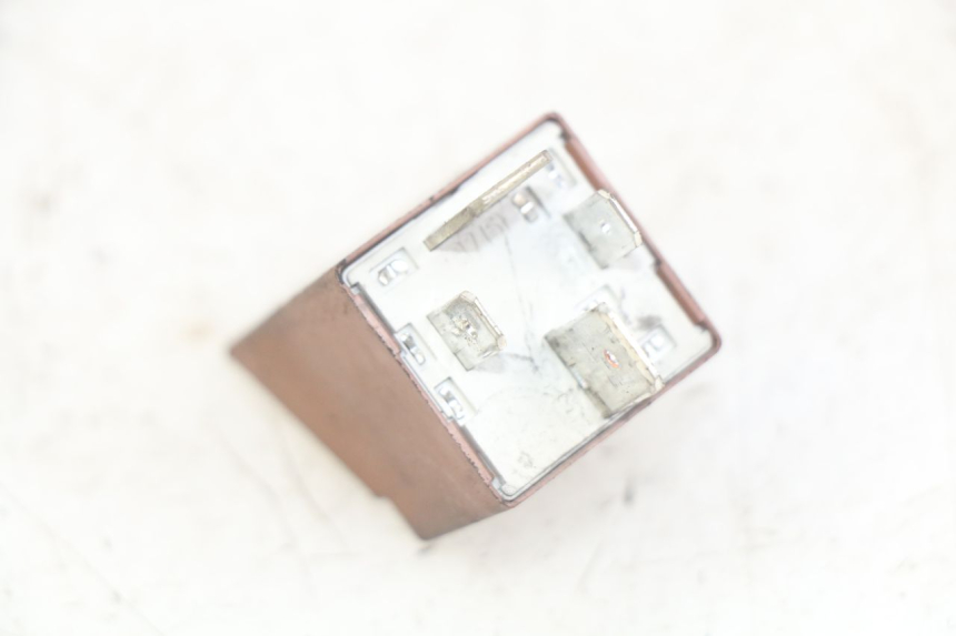 photo de PRZEKAŹNIK ROZRUCHU PIAGGIO XEVO - X EVO 125 (2007 - 2017) - Szczegół części