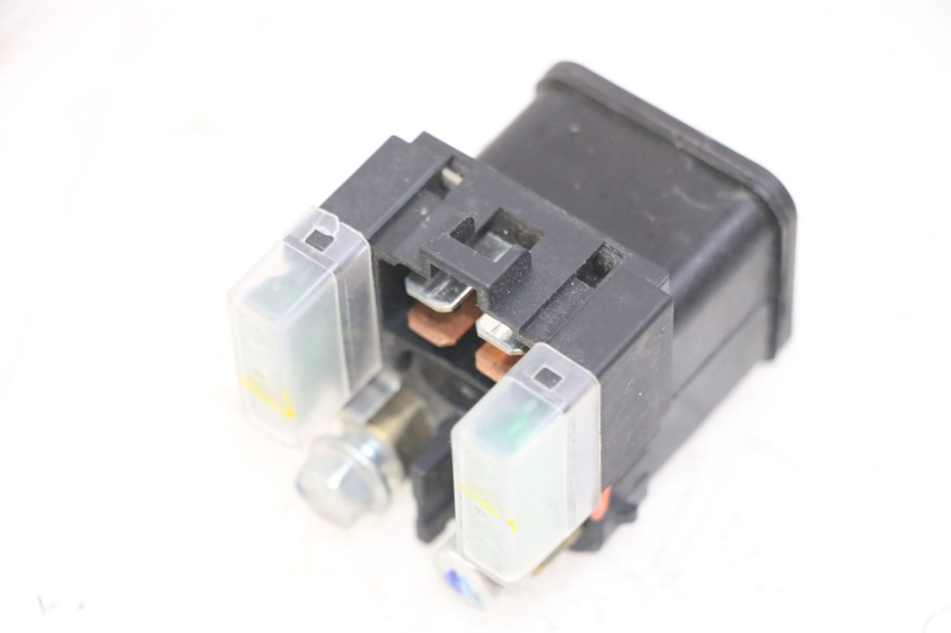 photo de PRZEKAŹNIK ROZRUCHU YAMAHA XJ6 ABS 600 (2008 - 2016) - Zbliżenie techniczne