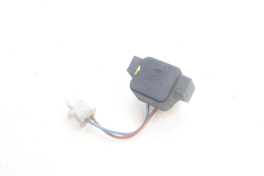 photo de PRZEKAŹNIK ROZRUCHU YAMAHA YP MAJESTY 125 (2002 - 2006) - Inny kąt widzenia