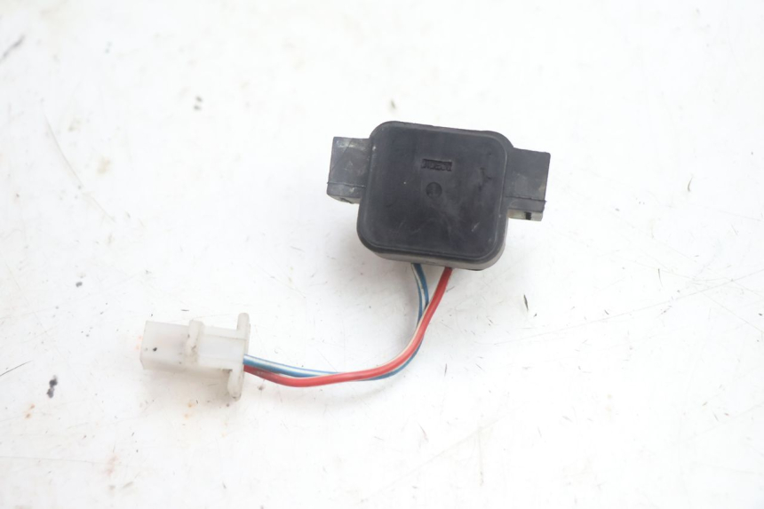 photo de PRZEKAŹNIK ROZRUCHU YAMAHA YP MAJESTY 125 (2002 - 2006) - Zbliżenie techniczne