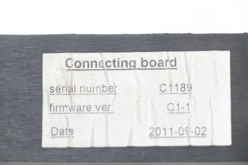 photo de PRZEKAŹNIK ELEKTRYCZNY E-MAX 80L 1 (2011 - 2014) - Zoom stanu zużycia