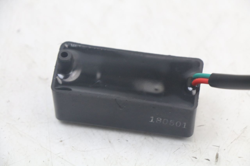 photo de PRZEKAŹNIK ELEKTRYCZNY KYMCO AGILITY 4T 50 (2018 - 2022) - Inny kąt widzenia