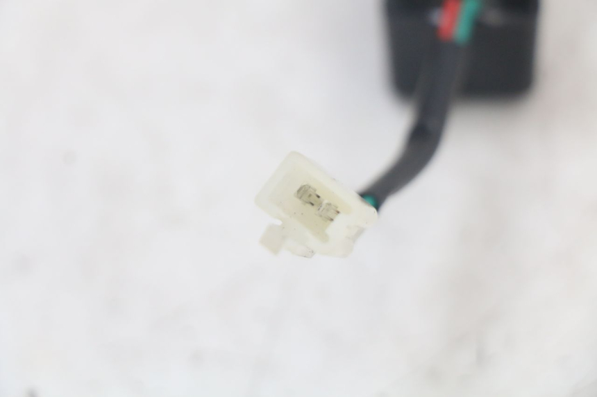 photo de PRZEKAŹNIK ELEKTRYCZNY KYMCO AGILITY 4T 50 (2018 - 2022) - Zbliżenie techniczne