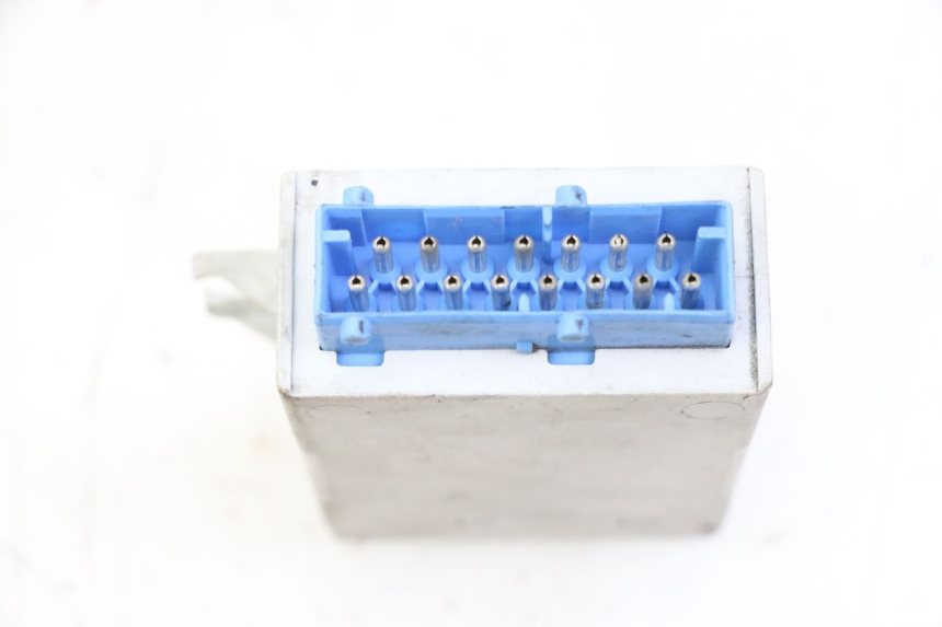 photo de PRZEKAŹNIK ELEKTRYCZNY BMW C1 125 (2000 - 2003) - Inny kąt widzenia