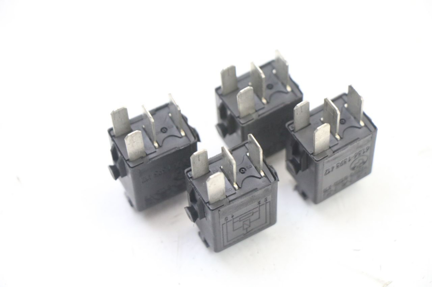 photo de PRZEKAŹNIK ELEKTRYCZNY BMW C1 125 (2000 - 2003) - Zoom stanu zużycia