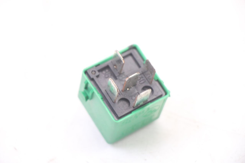 photo de PRZEKAŹNIK ELEKTRYCZNY BMW C1 125 (2000 - 2003) - Zoom stanu zużycia