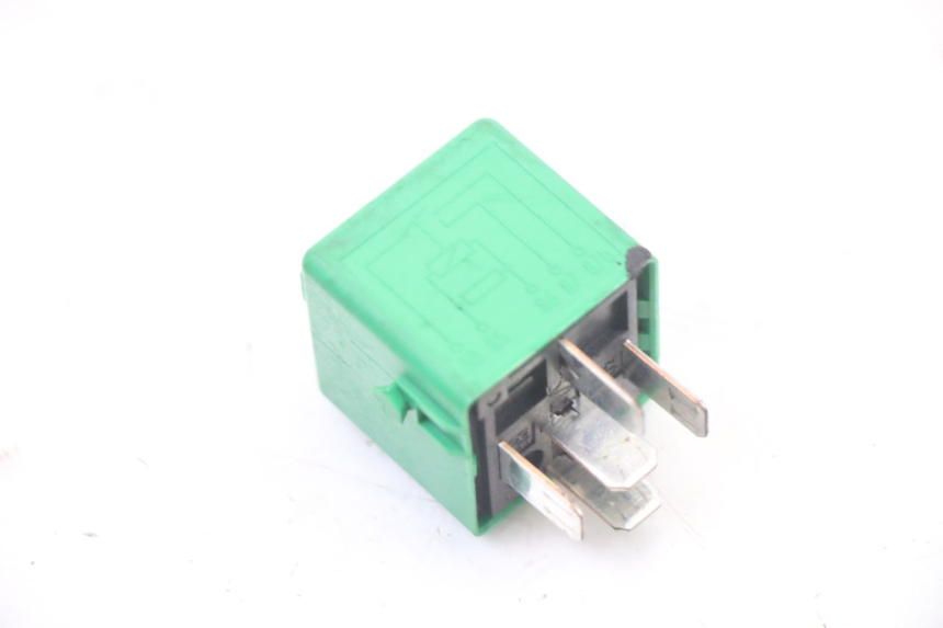 photo de PRZEKAŹNIK ELEKTRYCZNY BMW C1 125 (2000 - 2003) - Inny kąt widzenia