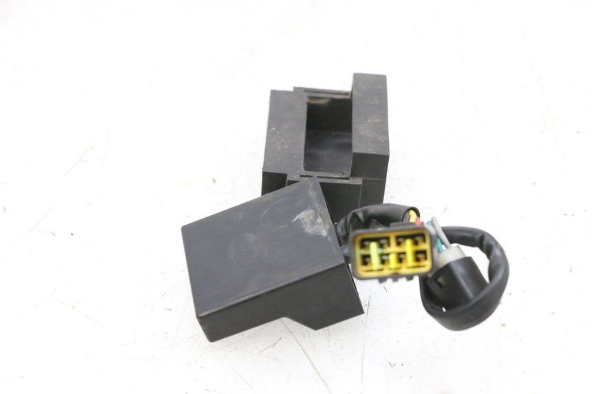 photo de PRZEKAŹNIK ELEKTRYCZNY MAG POWER BOMBERS 4T 50 (2016 - 2026) - Zbliżenie techniczne