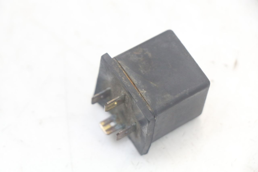 photo de PRZEKAŹNIK ELEKTRYCZNY MBK BOOSTER SPIRIT 50 (2004 - 2017) - Inny kąt widzenia