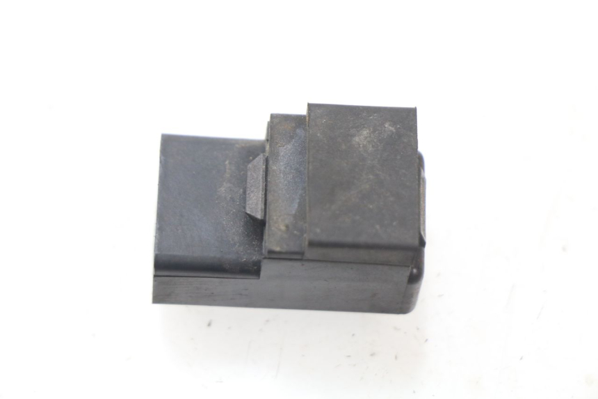 photo de PRZEKAŹNIK ELEKTRYCZNY SUZUKI BURGMAN 125 (2007 - 2014) - Zoom stanu zużycia