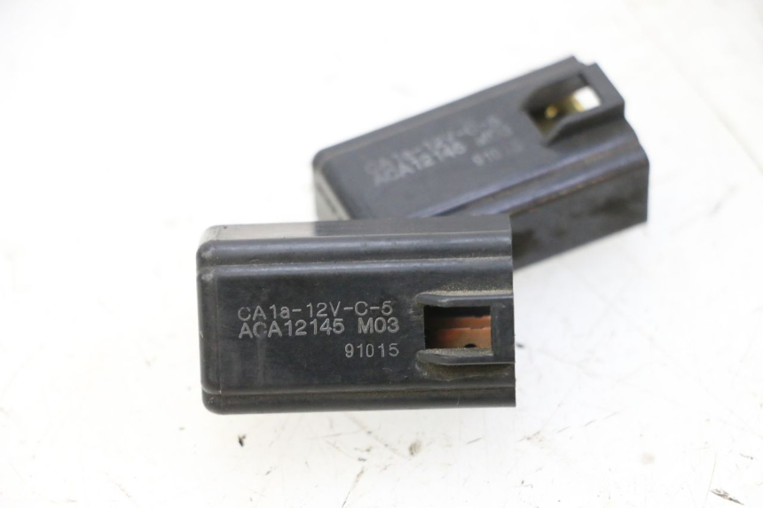 photo de PRZEKAŹNIK ELEKTRYCZNY SUZUKI BURGMAN 125 (2007 - 2014) - Szczegół części