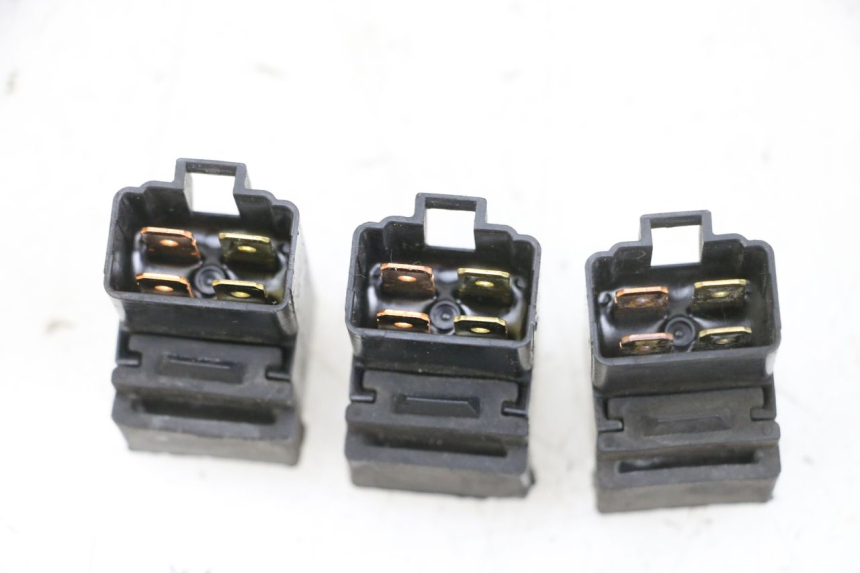 photo de PRZEKAŹNIK ELEKTRYCZNY SUZUKI BURGMAN 650 (2013 - 2020) - Zoom stanu zużycia