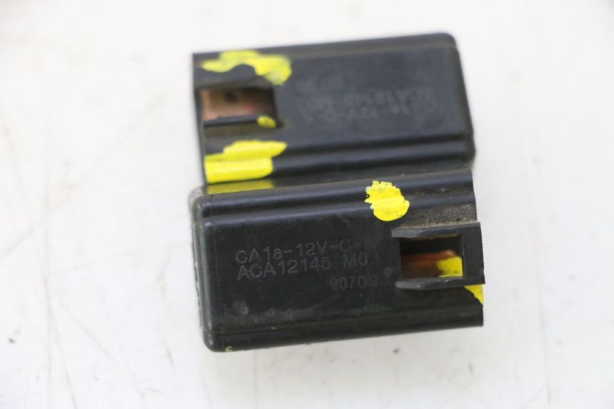 photo de PRZEKAŹNIK ELEKTRYCZNY SUZUKI BURGMAN 125 (2007 - 2014) - Zoom stanu zużycia