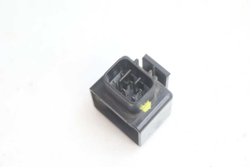 photo de PRZEKAŹNIK ELEKTRYCZNY SUZUKI BURGMAN EXECUTIVE ABS 650 (2006 - 2012) - Inny kąt widzenia
