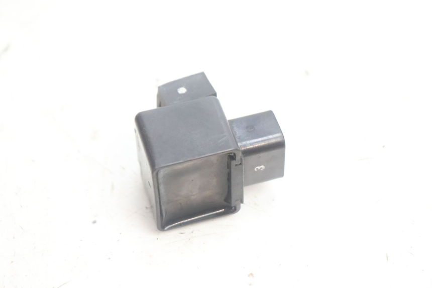 photo de PRZEKAŹNIK ELEKTRYCZNY SUZUKI BURGMAN EXECUTIVE ABS 650 (2006 - 2012) - Zbliżenie techniczne